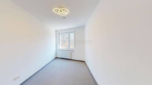 Kinderzimmer/Büro - 