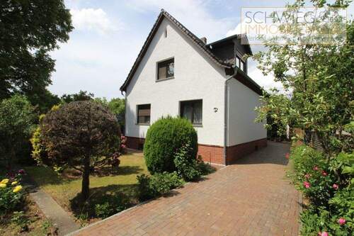 Ansicht - Einfamilienhaus mit 6 Zimmern, Doppelcarport und Nebengelass in ruhiger Lage Ströbitz