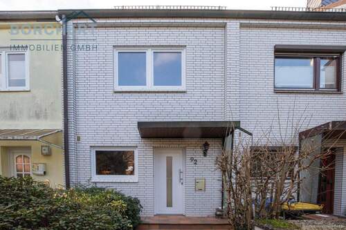 Hausansicht - Charmantes Mittelreihenhaus in Elmshorn zu vermieten!