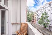 Blick in die Straße vom Balkon - 