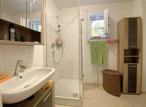 Badezimmer - 1 Zimmer Etagenwohnung zum Kaufen in Erlangen