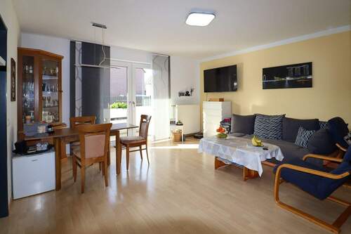 Wohnzimmer - Etagenwohnung mit 68,80 m&sup2; in Grevenbroich zum Kaufen