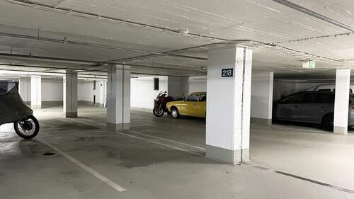 Tiefgaragenstellplatz - 