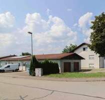 1-2 Familienhaus + 2 separate Gewerbehallen + Hühnerstall mit großem Auslauf - Dunningen