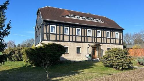 Straßenansicht - Freie Gestaltung erwünscht - 78.000,00&nbsp;EUR Kaufpreis, ca.&nbsp; 165,00&nbsp;m&sup2;&nbsp;Wohnfl&auml;che