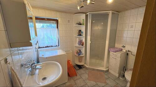 Badezimmer - EG - 