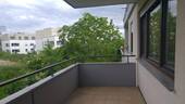 Überdachter Südbalkon - renovierte 1,5-Zi-Whg. Stadtmitte Postareal, Südbalkon, Pkw-Stellplatz