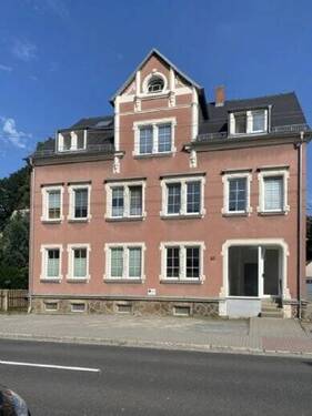 Strassenansicht - Gelegenheit: Gepflegtes, voll vermietetes Mehrfamilienhaus in Claußnitz-Markersdorf