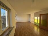 Wohnzimmer_1 - 2 Zimmer Etagenwohnung zum Kaufen in Ranis