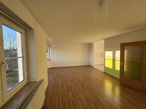 Wohnzimmer_1 - 2 Zimmer Etagenwohnung zum Kaufen in Ranis