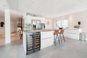Einbauküche - Stilvolle Eigentumswohnung mit separater Souterrainwohnung - große Terrasse, eigener Whirlpool!