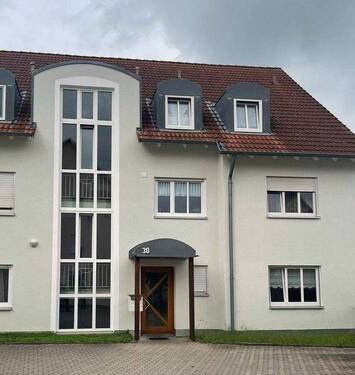 Hauseingang - Zentrumnah, ruhig und gemütlich - 3-Zimmer-EG-Wohnung in NeustadtAisch