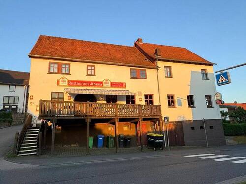 Titelfoto - Großzügiges Wohn- und Geschäftshaus mit Gastronomie, Wohnungen in Körle - auch als Wohnhaus nutzbar