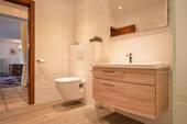 Badezimmer im Untergeschoss - 