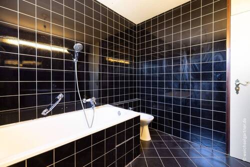 Weitere Ansicht vom Bad - 