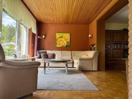 Wohnzimmer im Erdgeschoss - 