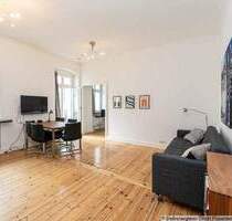 Renovated flat with lift and parking space in the quiet side wing - Berlin Prenzlauer Berg