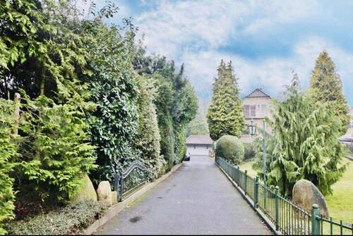 002_Zufahrt_Privatstrasse - 7 Zimmer Einfamilienhaus zum Kaufen in Ibbenbüren / Laggenbeck