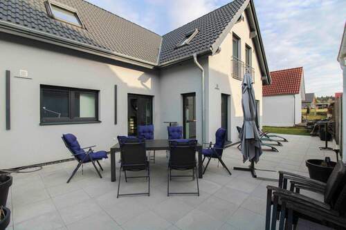 Ansicht - Großzügiges, neues Einfamilienhaus mit hochwertiger Ausstattung in schöner Wohnlage von Ehingen