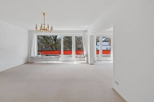 Wohnzimmer - 4 Zimmer Etagenwohnung zum Kaufen in Hamburg