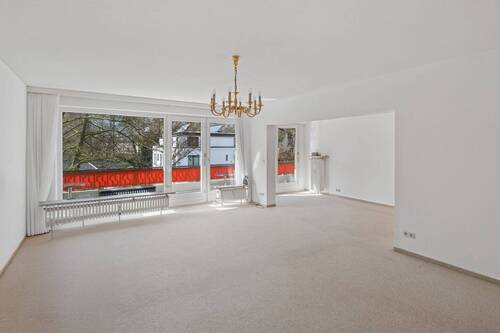Wohnzimmer - 4 Zimmer Etagenwohnung in Hamburg