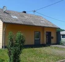 1 Familienhaus, 1 Baugrundstück und 1.000 Möglichkeiten - Hentern