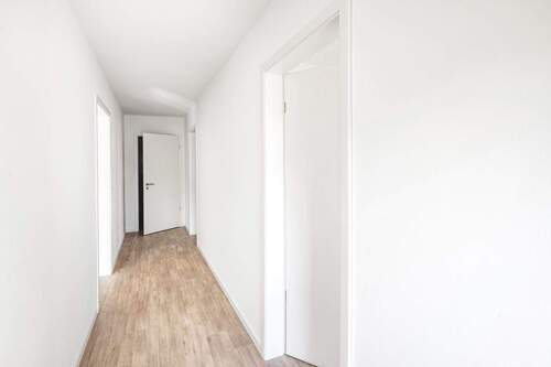 Muster verbaute Ausstattung Wohnraum - 3 Zimmer Etagenwohnung zum Kaufen in Harsefeld