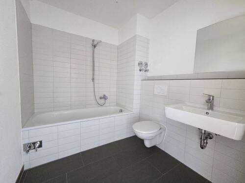 Bad - 3 Zimmer Etagenwohnung in Kronshagen