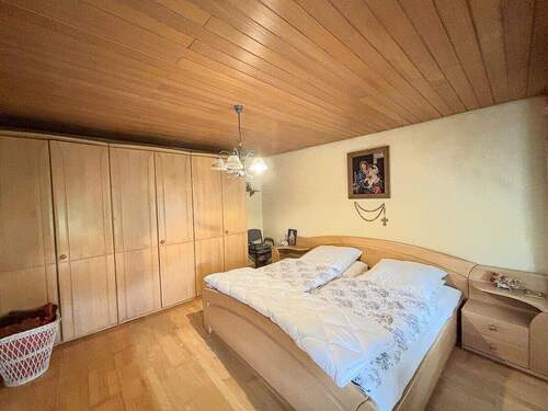 Zimmer 1 OG - Einfamilienhaus mit 172,00 m² in Ortenburg zum Kaufen