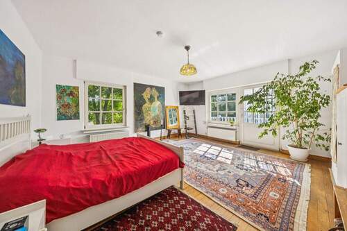 Schlafzimmer mit Balkon - 