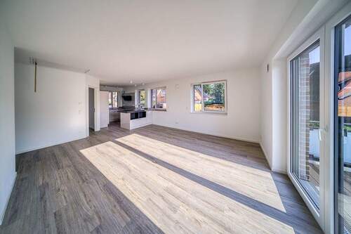 Wohnen - Moderne 4-Zimmer-Wohnung mit Balkon in Stade