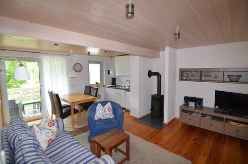 Wohn-/Essbereich - Etagenwohnung mit 50,00 m&sup2; in Hayingen zum Kaufen