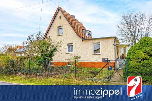 Titel - Einfamilienhaus zur Modernisierung in Ladeburg: 5Zi, 124m² Wfl, ca. 621 m² Grst., Vollkeller