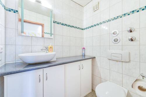 separates WC - 
