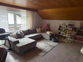Wohnbereich - Dachgeschosswohnung in ruhiger Wohngegend
