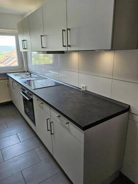 Neu eingebaute Küchenzeile - Etagenwohnung mit 70,00 m² in Hösbach zur Miete
