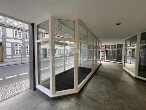 Schaufenster - 3 Zimmer Gewerbeobjekt (Büro, Produktion, Verkauf) in Salzwedel