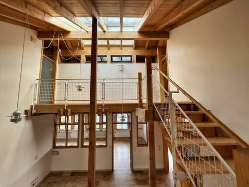 Treppenaufgang - Galerie Dachgeschoss - 