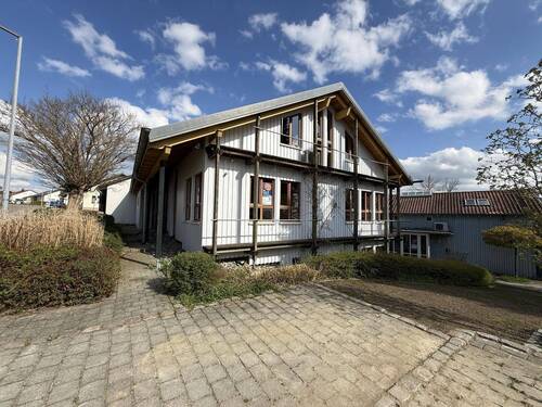 Außenansicht - Westseite - 5 Zimmer Einfamilienhaus zum Kaufen in Aulendorf
