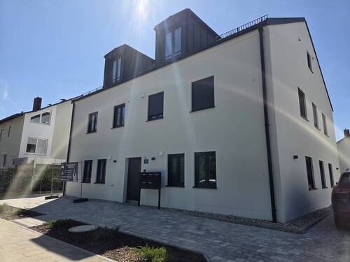 Straßenansicht - Neubau - 1.608,00&nbsp;EUR Kaltmiete, ca.&nbsp; 84,90&nbsp;m&sup2;&nbsp;Wohnfl&auml;che