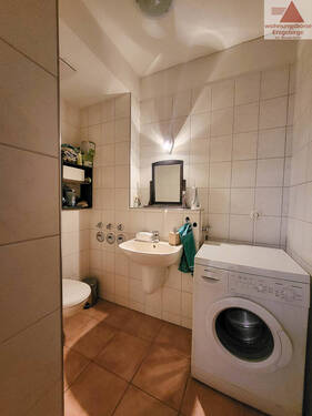 WC mit Waschmaschinenanschluss - 
