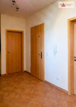 Eingangsbereich - 3 Zimmer Etagenwohnung zum Kaufen in Erlau