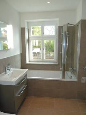 Bad (1) - Etagenwohnung in Leipzig zum Kaufen