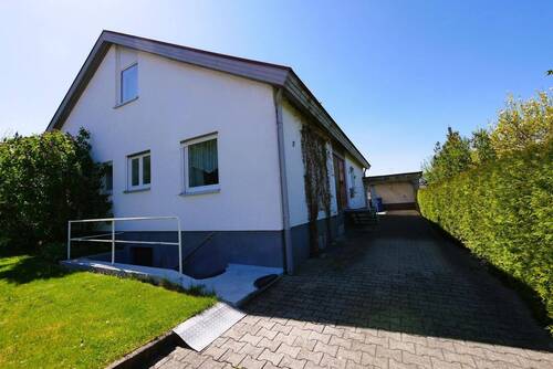 Außenansicht - Familienfreundliches Einfamilienhaus in Mengen