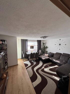 Wohnzimmer - Etagenwohnung mit 77,00 m² in Füssen zum Kaufen