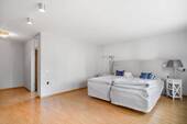 Schlafen 1 mit Ensuite-Bad (1).jpg - 