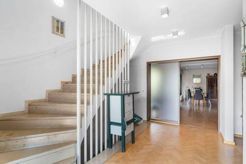 Eingangsdiele (1).jpg - Mehrfamilienhaus, Wohnhaus mit 377,00 m² in Aschaffenburg zum Kaufen
