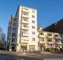 Vacant apartment with balcony in the middle of Kreuzberg - Berlin