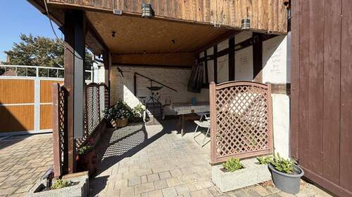 Überdachte Sitzecke - 