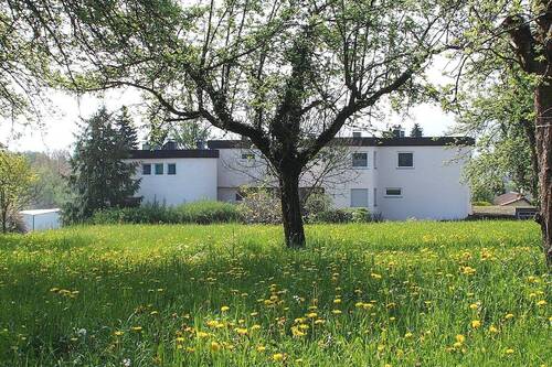 fast versteckt am Ortsrand - 